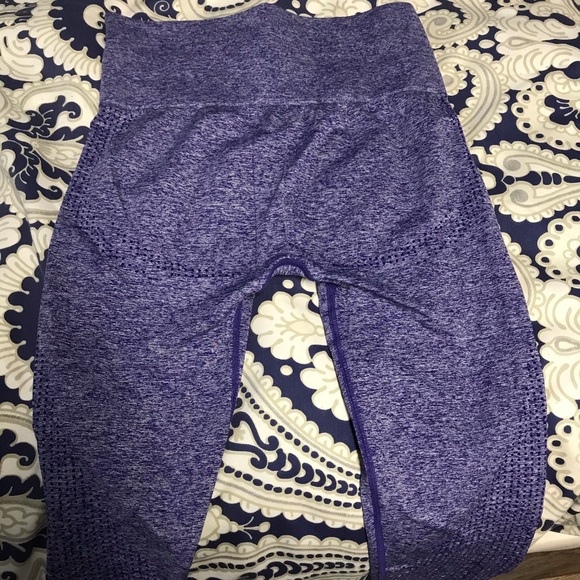 Gymshark leggings SOLD - Picture 3 of 4